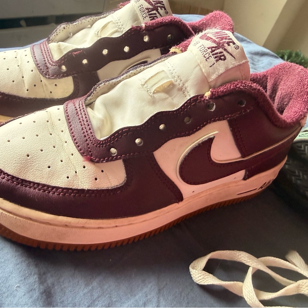 Nike Air Force 1 LV8 3